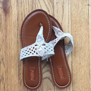 Women’s white sandals